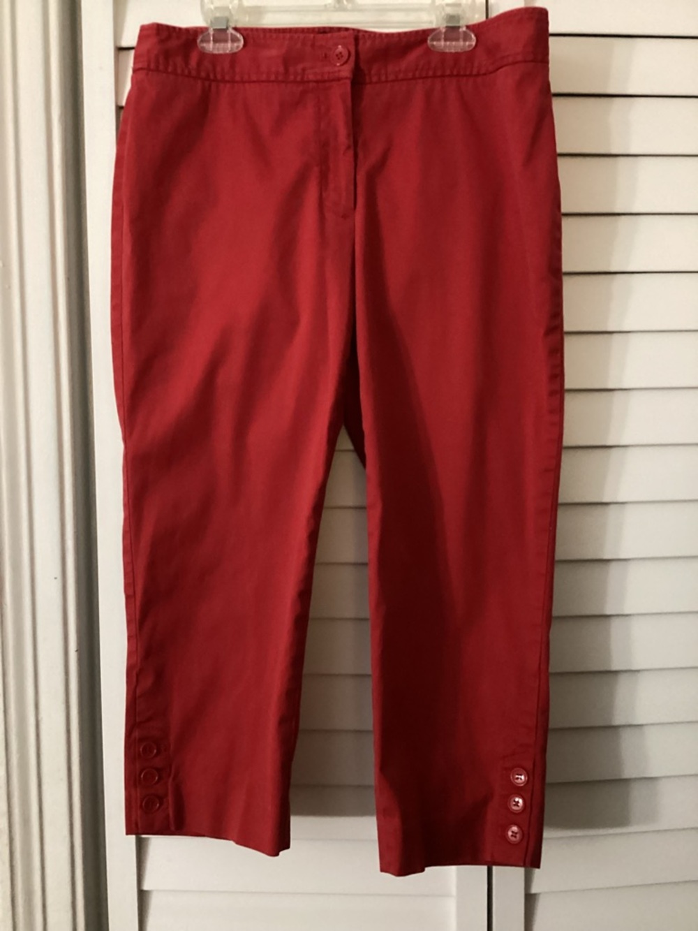 Talbots Cropped Coral/Red Button-Hem Capri Pants, back pockets, size 8P